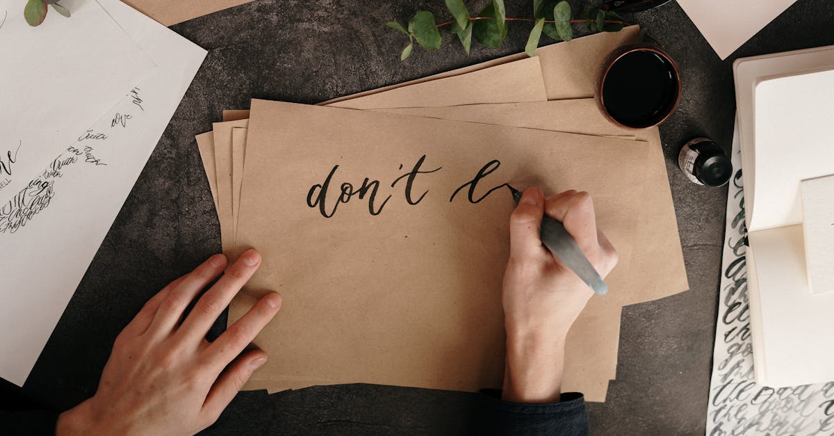 Calligraphy vs Lettering: What’s the Difference? | Guide