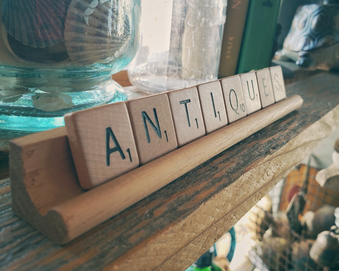 anthropologie font — guide and examples