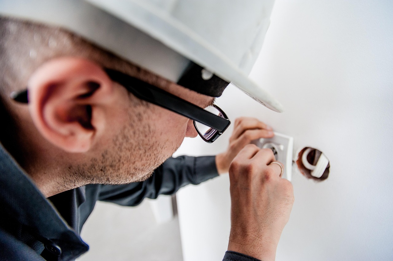 electrician logo — guide and examples