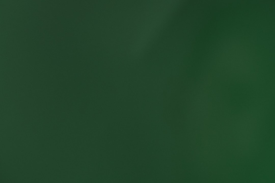emerald vs forest green — guide and examples
