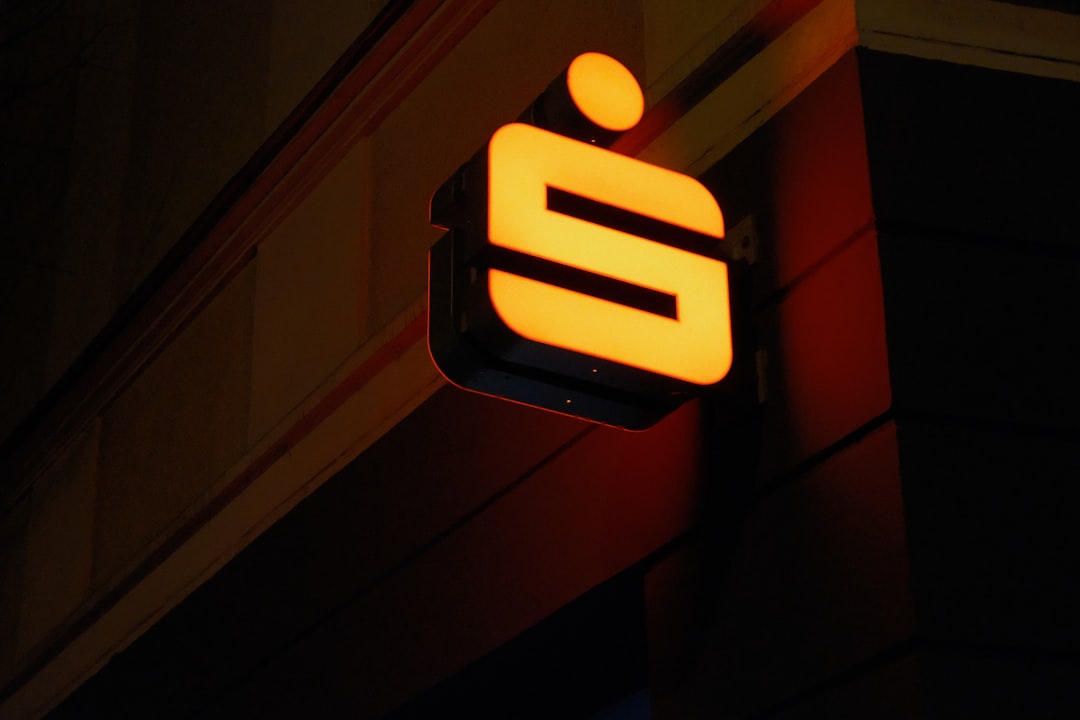 financial services branding — guide and examples