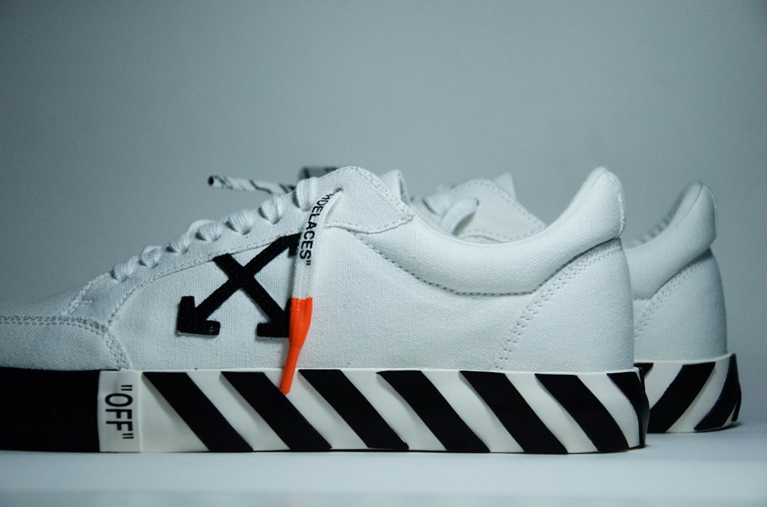 off-white vs white — guide and examples