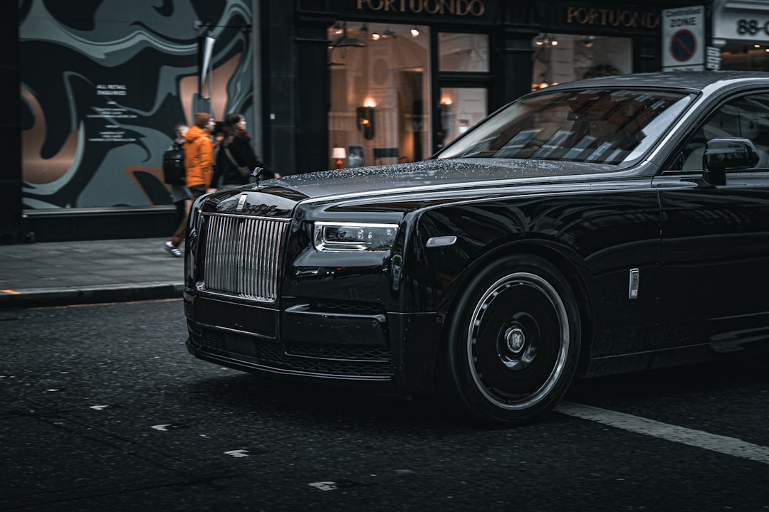What Font Does Rolls-Royce Use? (2026)