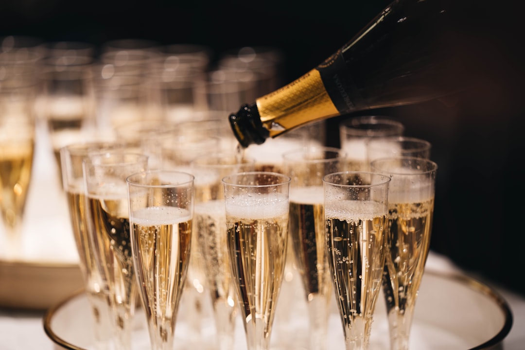 shades of champagne — guide and examples