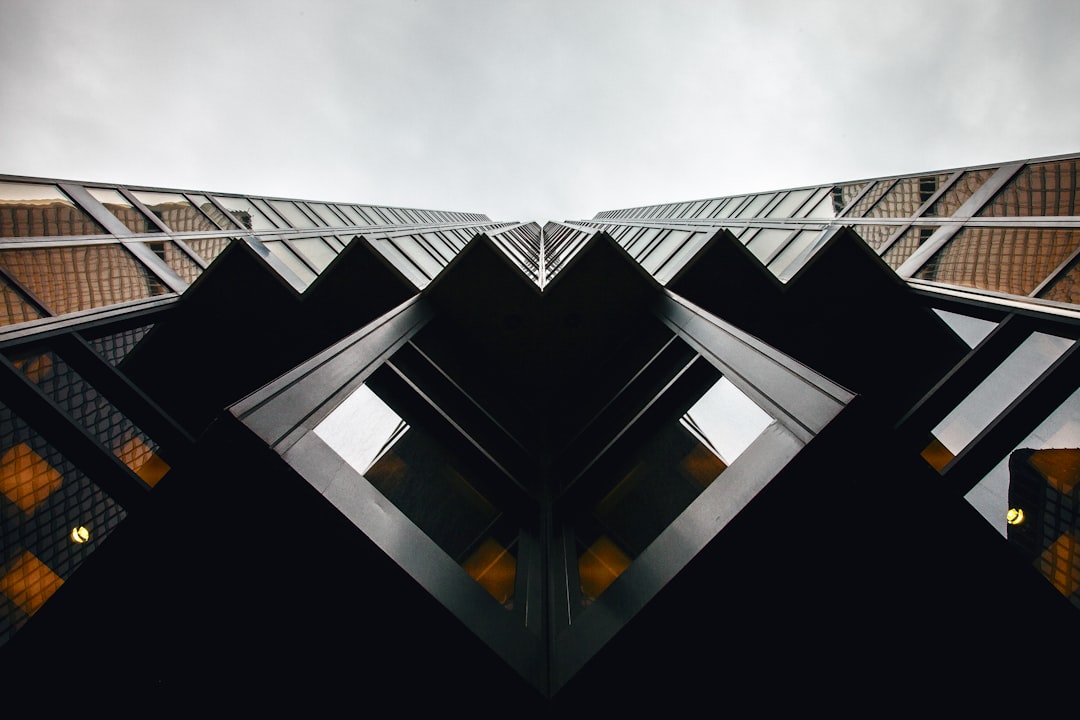 symmetry in design — guide and examples