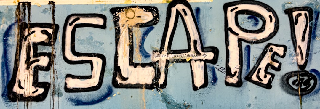 the-amazing-race-font typography — guide and examples