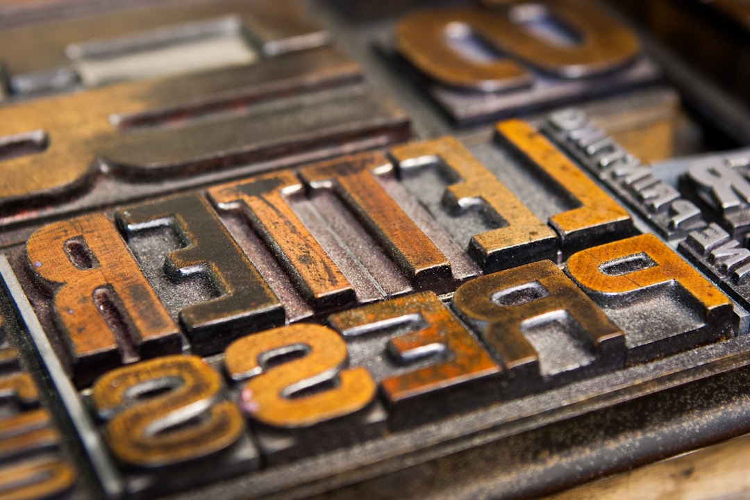 the-detective-is-already-dead-font typography — guide and examples