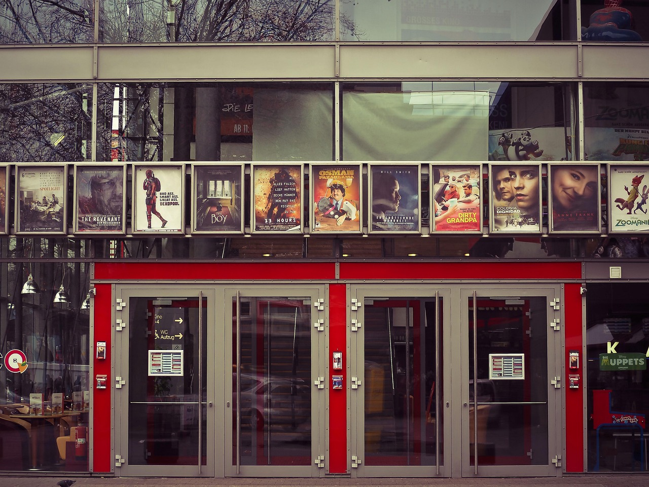 theater poster — guide and examples