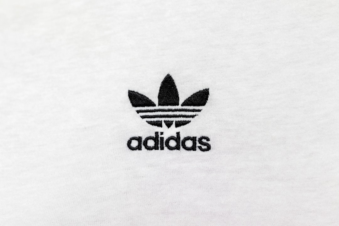 adidas font — guide and examples