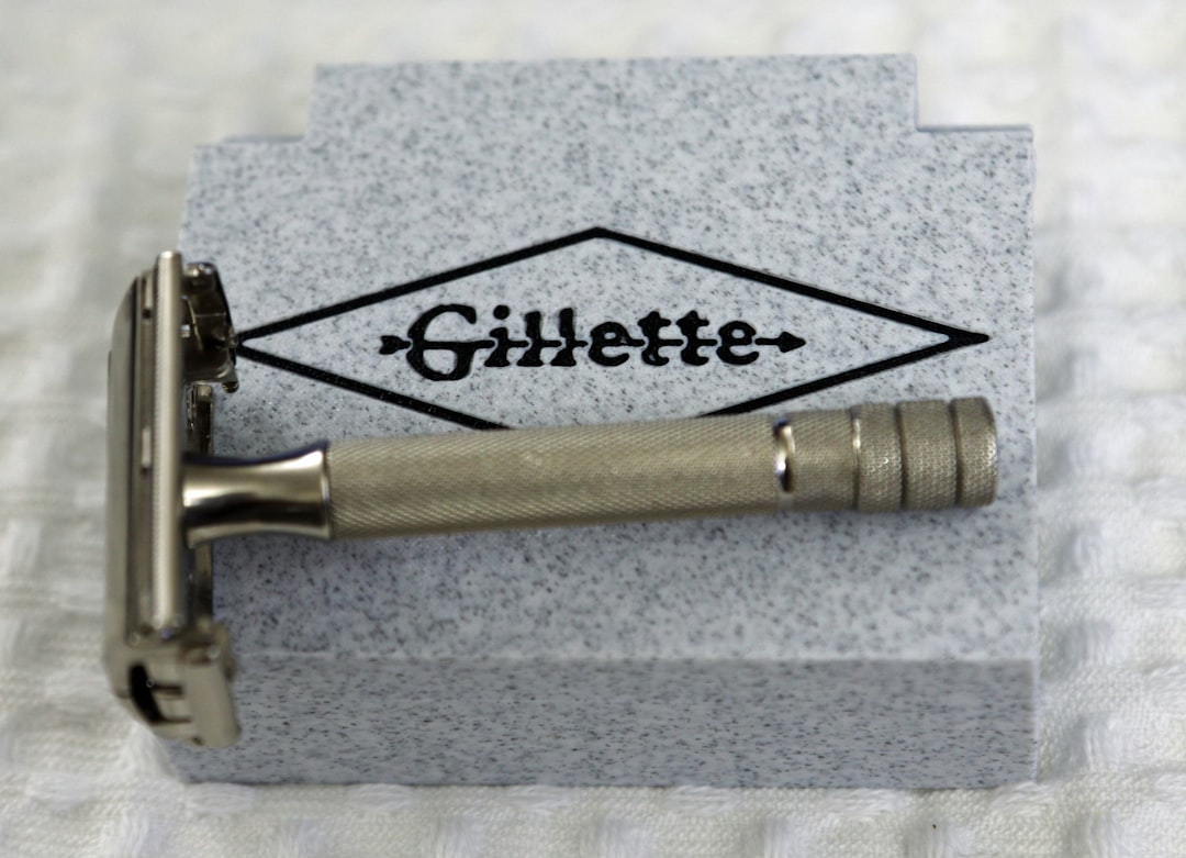 gillette font — guide and examples
