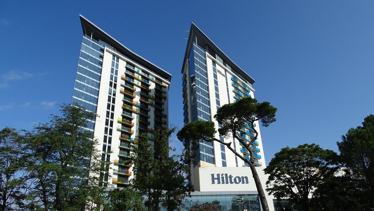 hilton font — guide and examples
